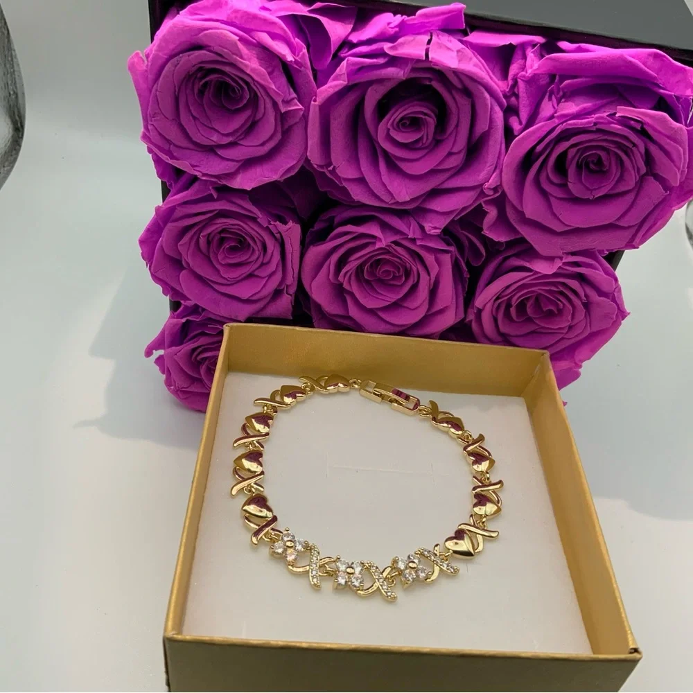 Hugs and Kisses Heart Gold Bracelet - Women Jewelry